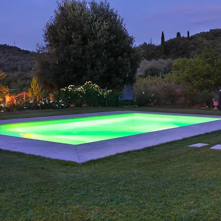 Relax Merigge - Piscina A Comune - Parcheggio בית חווה *